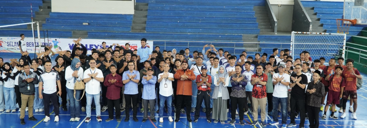Dokumentasi Bersama Peserta Bank Jateng Volleyball 2025