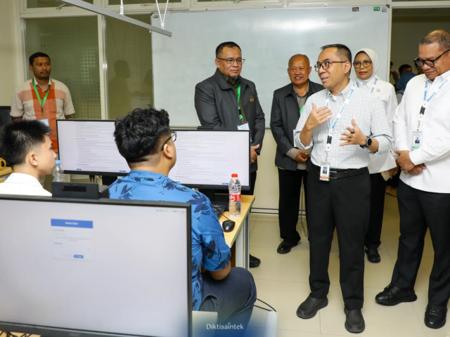 Mendiktisaintek Tinjau Pelaksanaan UTBK-SNBT, Pastikan Ujian Lancar dan Berintegritas