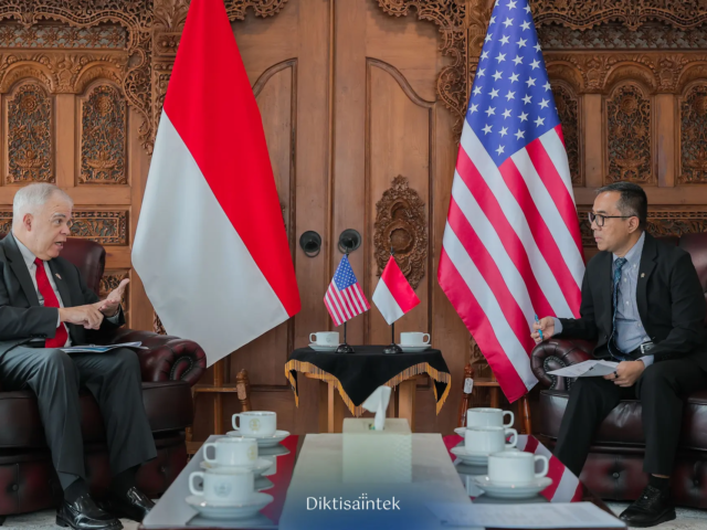 Kemdiktisaintek Perkuat Kemitraan Global Strategis untuk Akselerasi Talenta Unggul, dan Industri Teknologi Tinggi