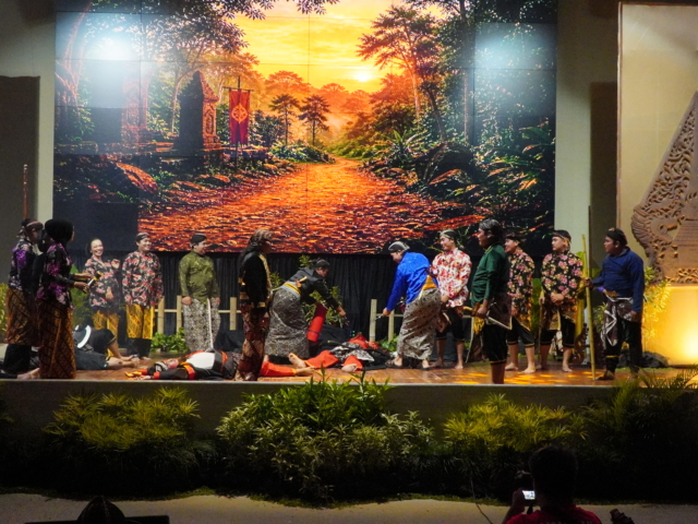 Pergelaran Ketoprak “Purnomo Labuh” Meriahkan Dies Natalis ke-47 Untidar dengan Kolaborasi Sivitas Akademika dan Seniman Temanggung